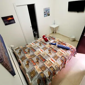 Bed&fly Near Airport Fontanarossa Bagno Privato In Catania